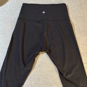 Black lululemon leggings